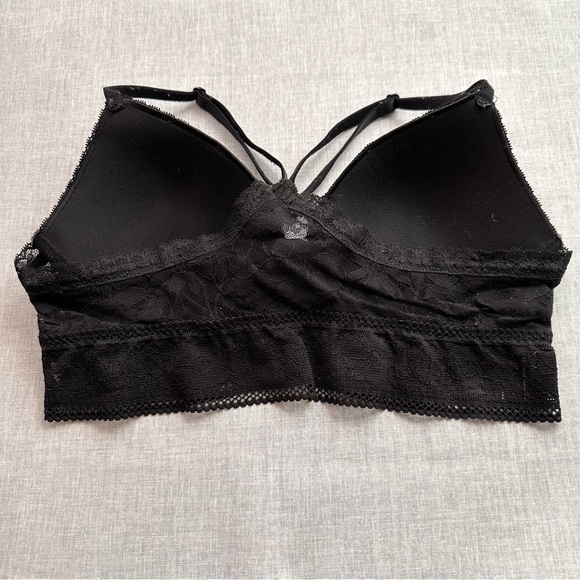 Victoria's Secret Black Bra Bralette with Racerback Design Size Medium - Picture 2 of 6